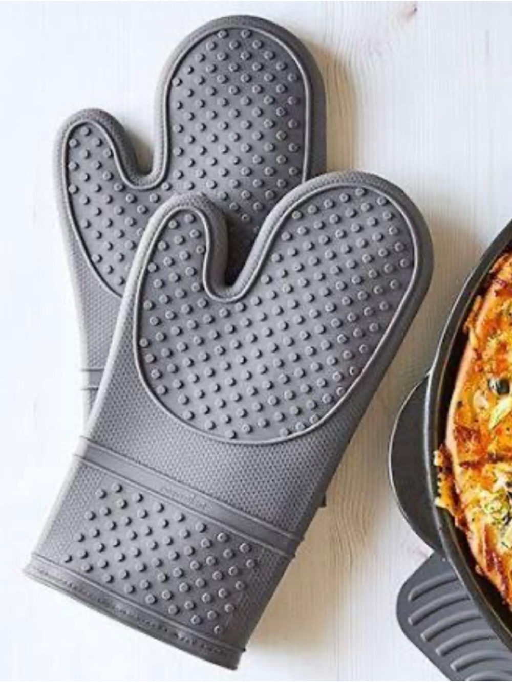 Pampered Chef Gray Silicone Oven Mitts